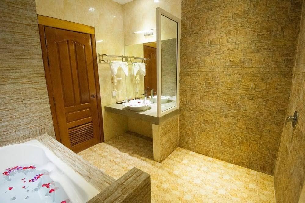 Adventure Siemreap Residence Siem Reap Exterior photo